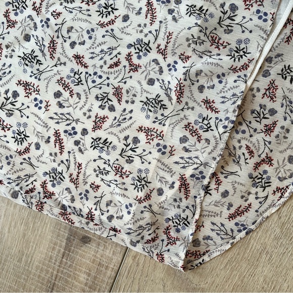 PLEIONE floral boho prairie bell sleeve v-neck blouse size small - Picture 10 of 10